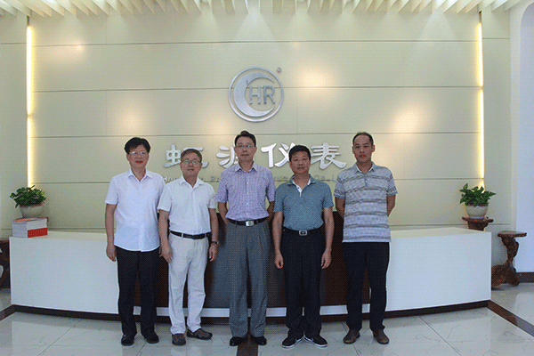 中国人民解放军陆军研究院郭广生将军莅临虹润公司指导