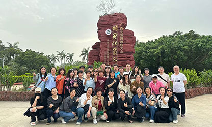 虹润公司组织员工开展 “山海之恋” 桂林北海六日游活动